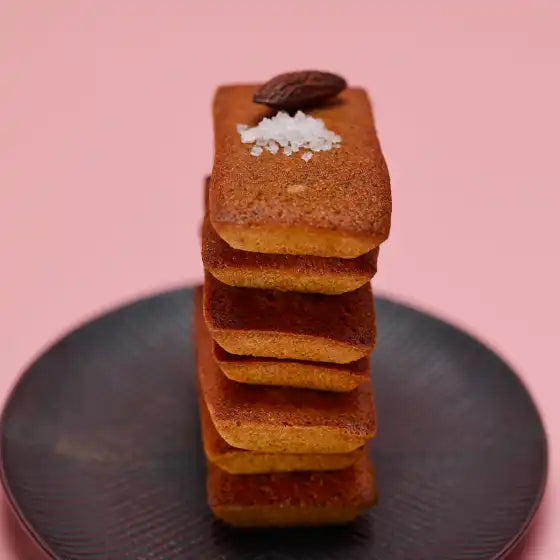 WHALE OF A TIME FINANCIER（フィナンシェ）